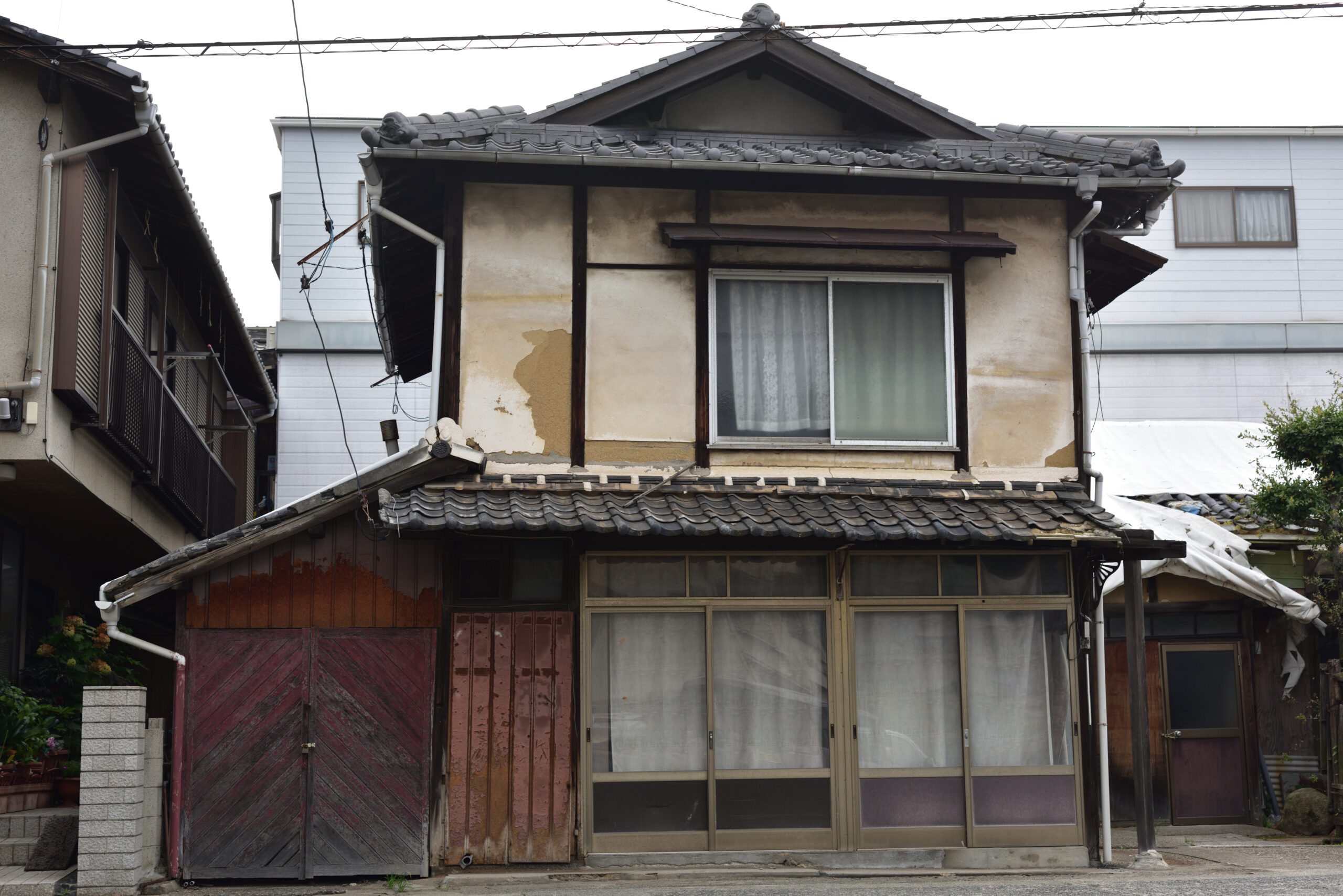 空き家となる実家を売るまでの流れを解説 手放せない方向けの対処法もご紹介します 空き家活用ラボ