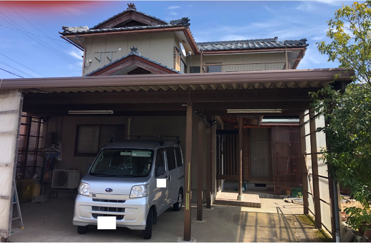 美しい伝統的な日本家屋の外観