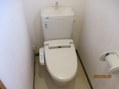 清潔感あふれるモダントイレ