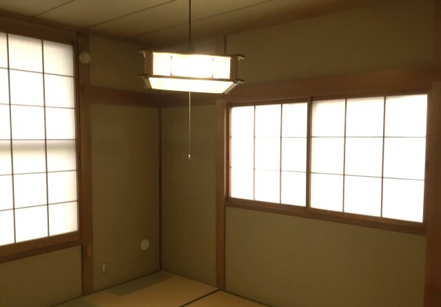 畳の香り漂う和室