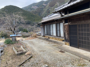 【オール電化の快適生活】広い土地と駐車場完備_2