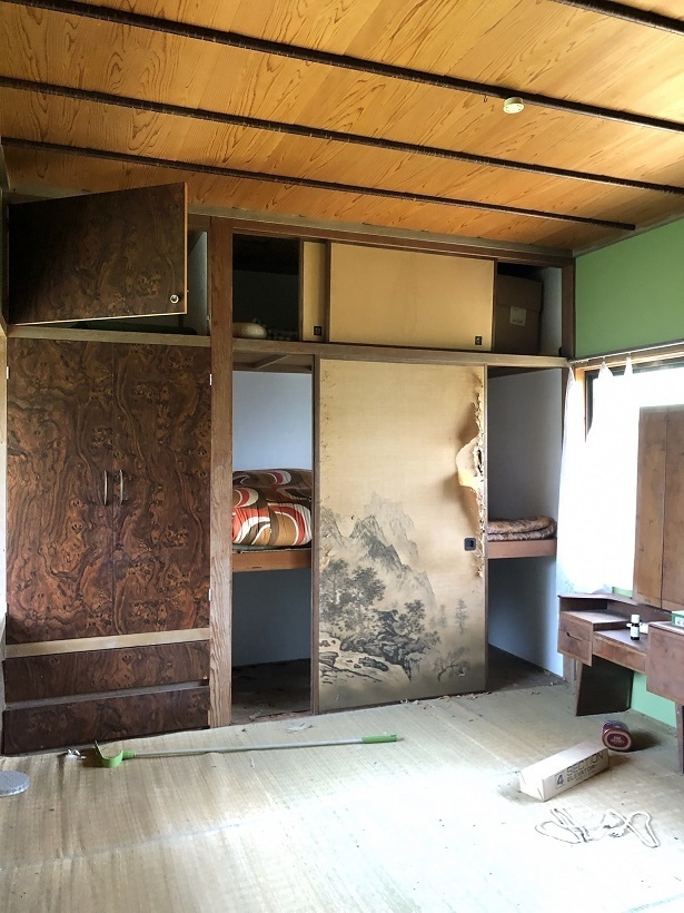 収納が充実した和室、荷物の多い方にもぴったりな空間。