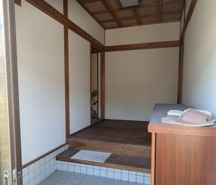 和の風情を感じる玄関