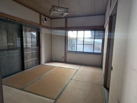 日差しが心地よい和室