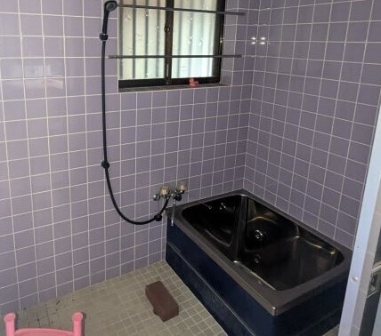 レトロなタイル風呂
