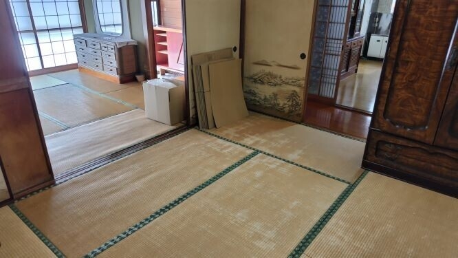 押入れ付きの和室、収納力抜群