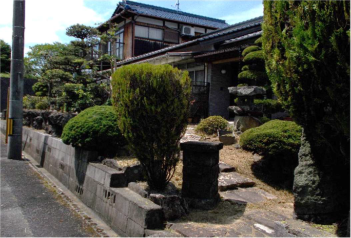 昔ながらの趣を感じさせる木造住宅。