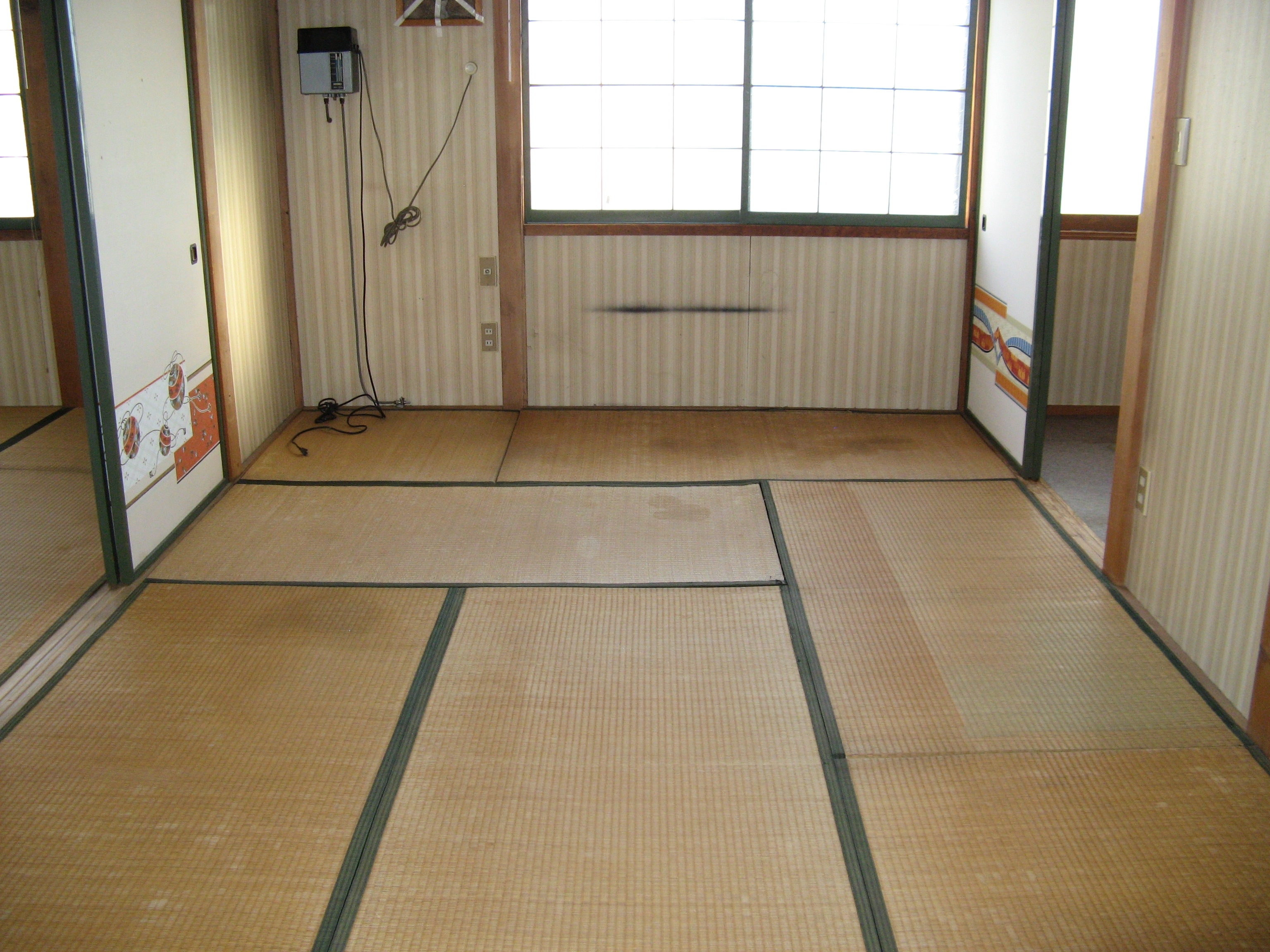 広々とした伝統的な和室