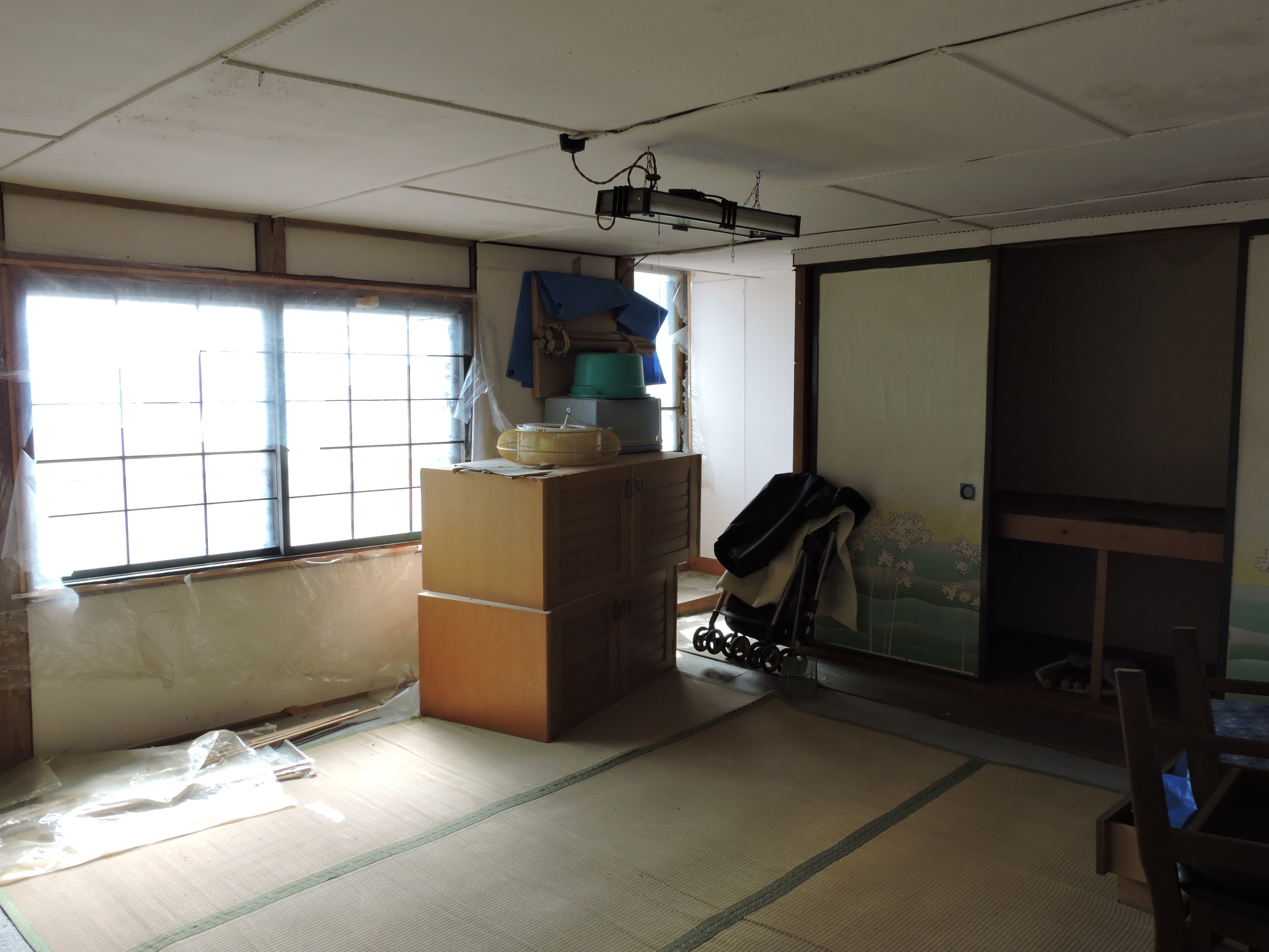自然光が心地よい広々とした2階和室