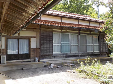 懐かしさ漂う木造の古民家