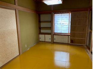 収納充実の落ち着いた和室