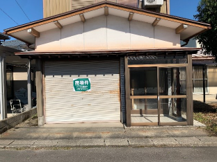 シャッター付きの元店舗スペース