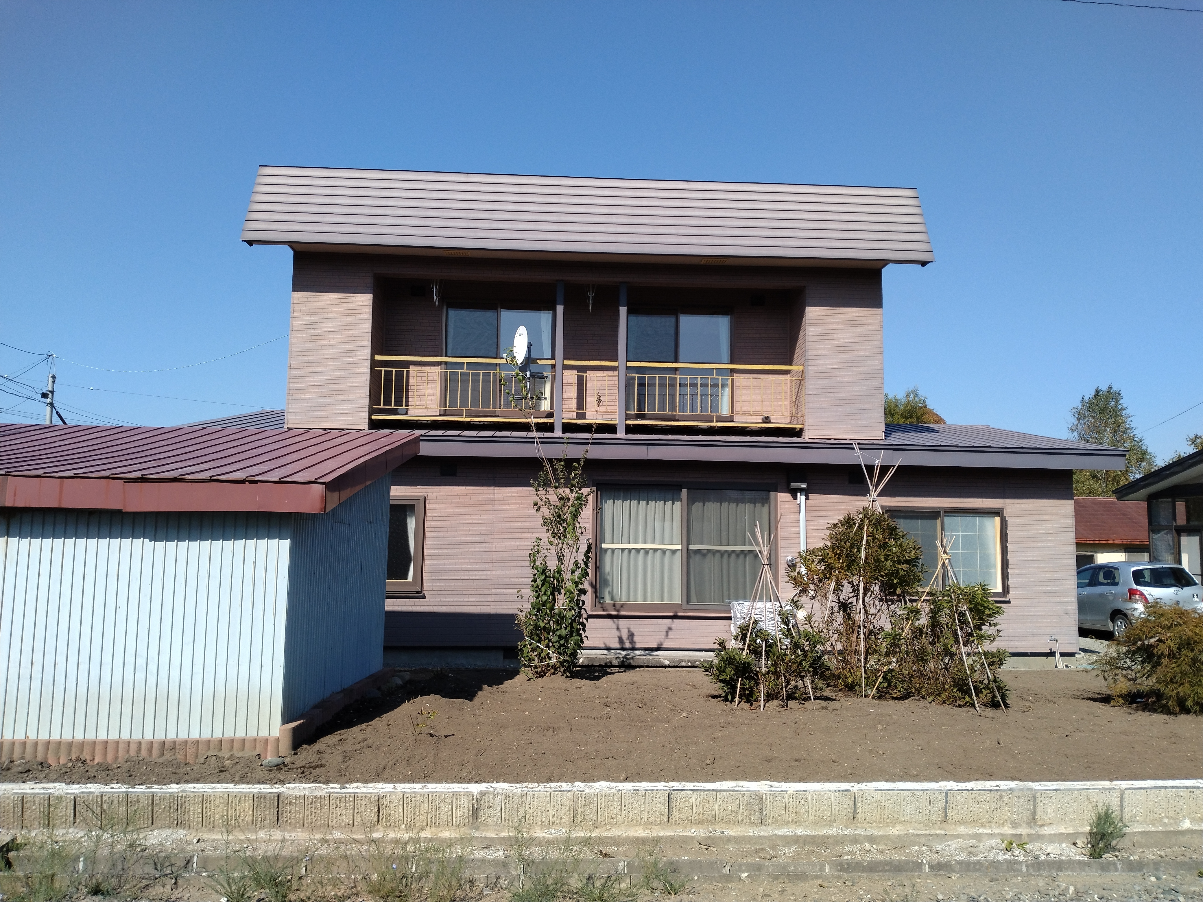 裏庭と倉庫がある便利な空間