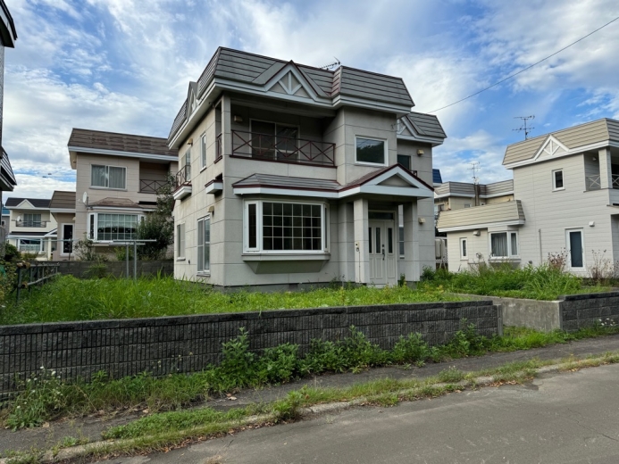 【日々の買い物に便利】徒歩圏内に店舗が揃った3LDK住宅メイン画像2