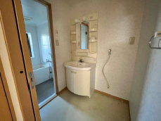 収納力のある洗面スペース