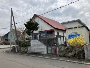 【建築条件なし】約89坪の角地でゆとりのある建築が可能_1