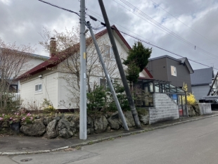 【建築条件なし】約89坪の角地でゆとりのある建築が可能_3