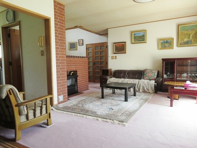 ゆとりある5LDKの間取りと159坪の広大な土地メイン画像2