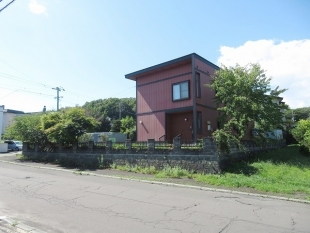 ゆとりある5LDKの間取りと159坪の広大な土地_1