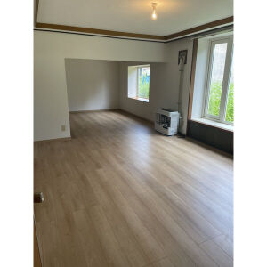 広々した家族がくつろげる居間