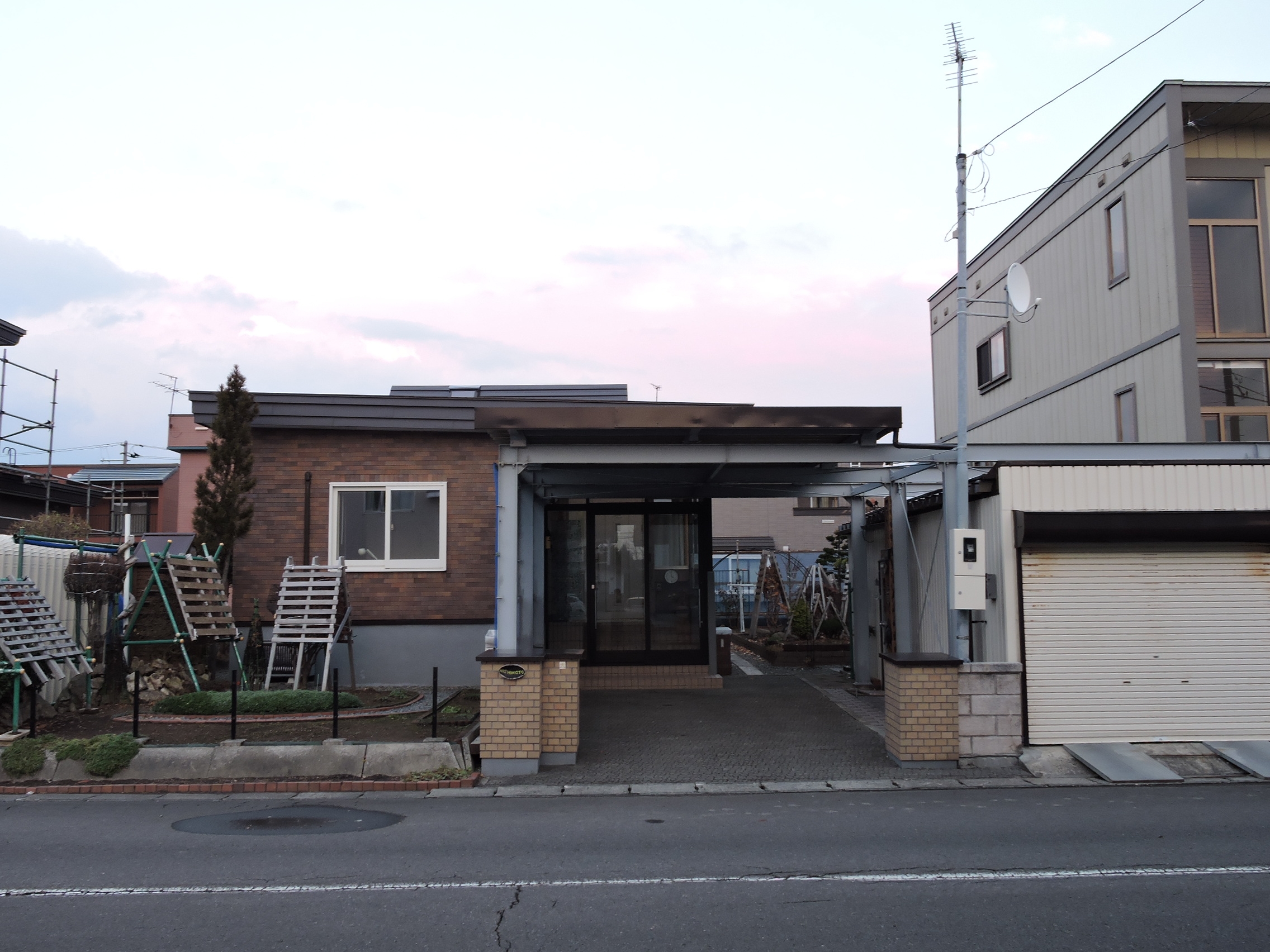 落ち着いた外観と充実の設備