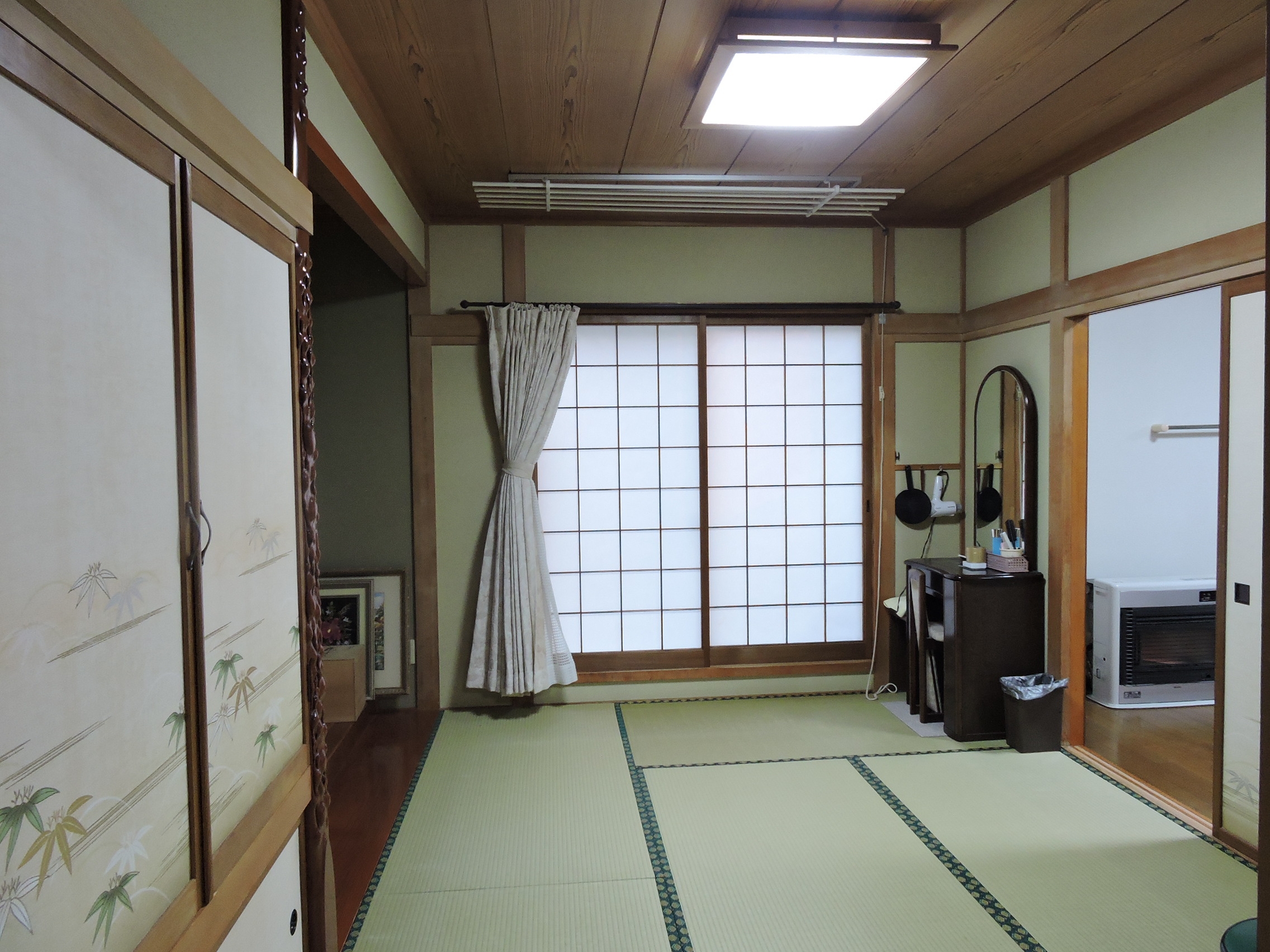 日本の美意識と機能性を兼ね備えた和室