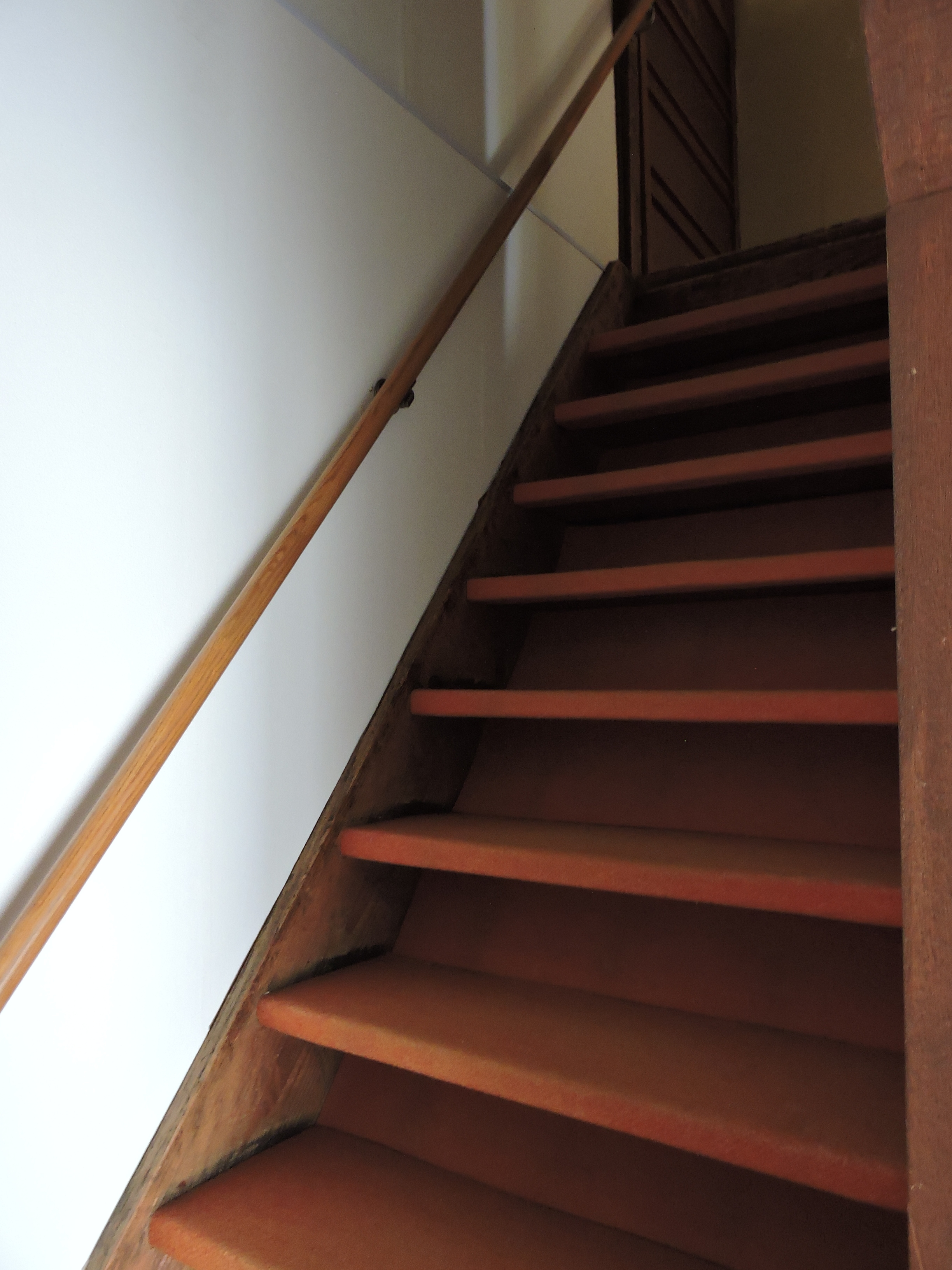 家族の気配を感じるリビングイン階段