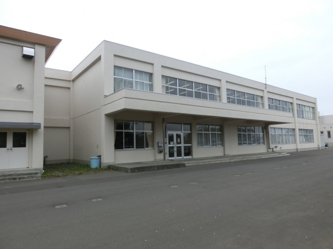 西の里中学校メイン画像1